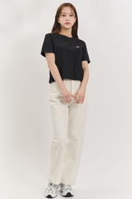 Load image into Gallery viewer, BEYOND CLOSET Women's Edition Nomantic Logo T-Shirt Black