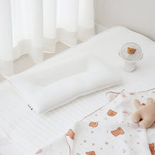 Load image into Gallery viewer, CHEZ-BEBE Mesh Middle Pillow (White)