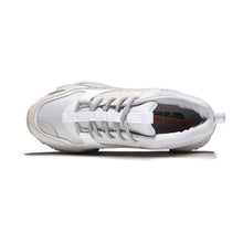 Load image into Gallery viewer, AKIII CLASSIC Urban Tracker White Grey
