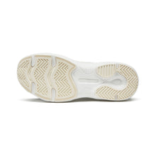 Load image into Gallery viewer, AKIII CLASSIC Praha Sneaker Shoucream Cheese