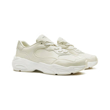Load image into Gallery viewer, AKIII CLASSIC Praha Sneaker Shoucream Cheese