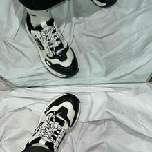 Load image into Gallery viewer, 23.65 V2 Neo Sneakers Black