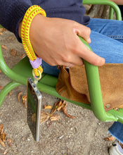 Load image into Gallery viewer, MCRN Finger Tab+Hand Strap Je t'aime Yellow Set