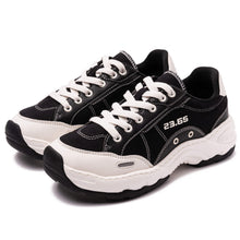 Load image into Gallery viewer, 23.65 V2 Vebe Sneakers Black