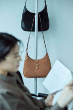 Load image into Gallery viewer, LOEKA Diane Hobo Bag Black