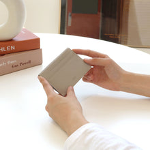 Load image into Gallery viewer, D.LAB Kara Card Wallet Beige 12Types
