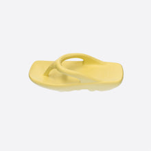 Load image into Gallery viewer, MULEBOY Square Z Flip Flop Yellow