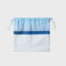 Load image into Gallery viewer, PHOTOZENIAGOODS Ganwondo Snow Ocean Pouch Bag