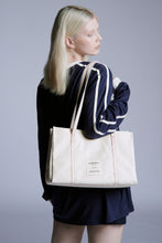 Load image into Gallery viewer, MARHEN.J Lavie Bag Ivory

