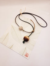 Load image into Gallery viewer, [HONG HYUN-JEONG HANJI CRAFT STUDIO] Jiseung Necklace
