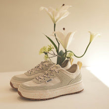 Load image into Gallery viewer, KAUTS Nova Flux Sneakers Cream
