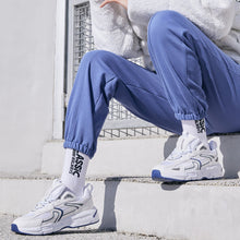 Load image into Gallery viewer, AKIII CLASSIC Titan Sneakers White Navy
