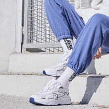 Load image into Gallery viewer, AKIII CLASSIC Titan Sneakers White Navy
