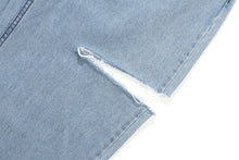 Load image into Gallery viewer, TARGETTO Side Slit Denim Pants Light Indigo (NMIXX Jiwoo&#39;s pick)
