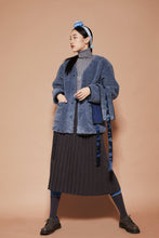 Load image into Gallery viewer, [2022 CAST] CCOMAQUE by DOLSILNAI Midi Pleated Skirt Gray
