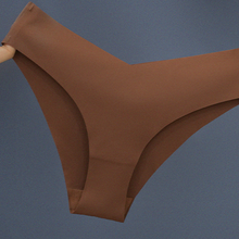 Load image into Gallery viewer, CONCHWEAR Seamless V Underwear 4Colors
